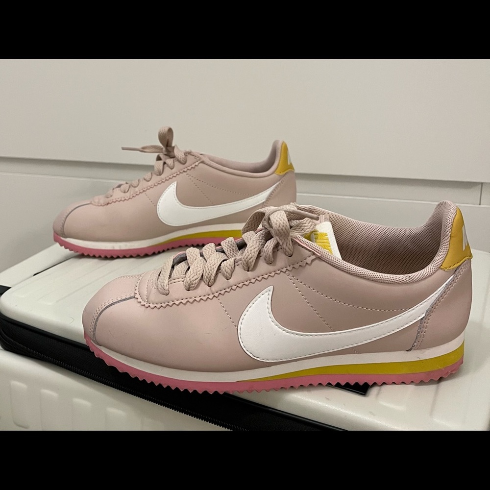 Nike Cortez Leather - Fossil Stone - size 6.5 (US Women’s)